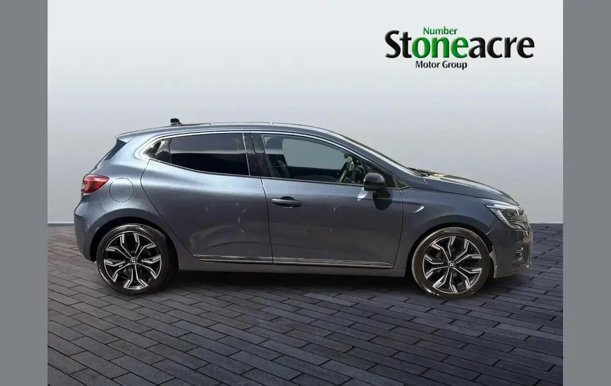 Used Renault Clio Techno 90 HP (66 kW) 2022 Grey Hatchback
