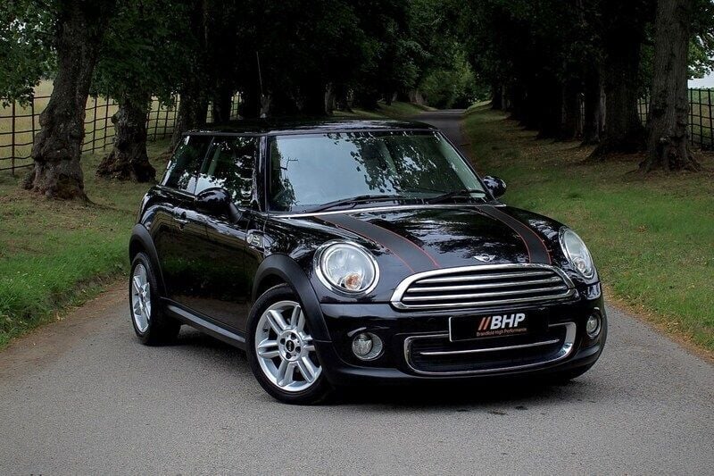 Black Used 2010 Mini Cooper Hatch Hatchback | £3,850 (Fair price) - Image 1/4
