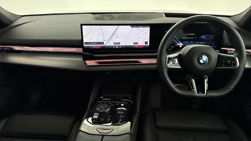 Used BMW 520 M Sport 205 HP (150 kW) 2025 Blue Estate