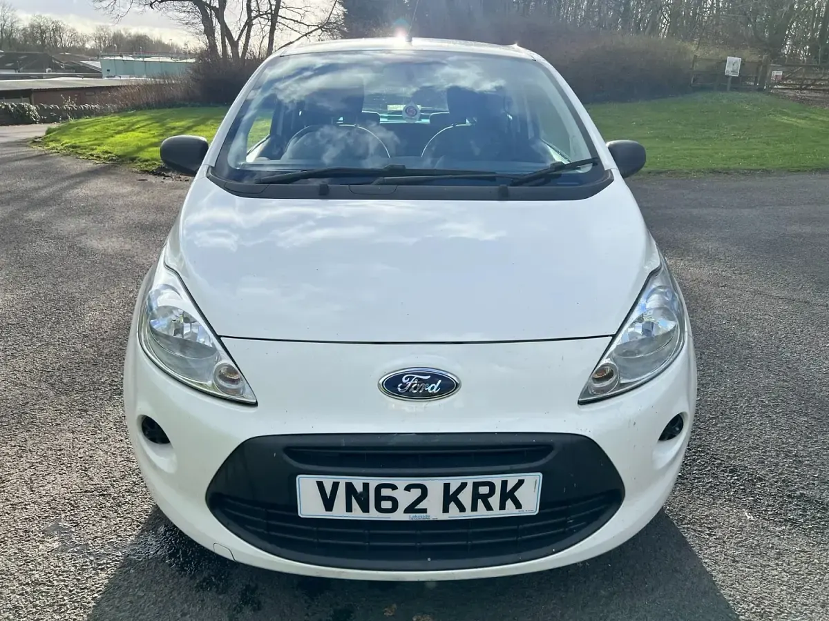 Used Ford Ka Studio 69 HP (50 kW) 2012 White Hatchback