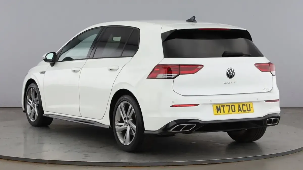 Używany VW Golf VII R-line 150 KM (110 kW) 2020 Biały Hatchback
