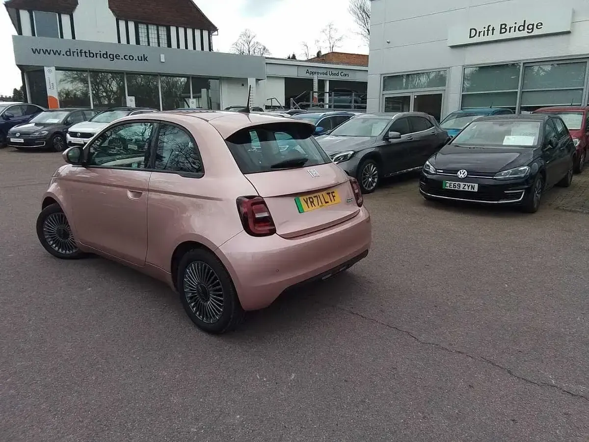 Second-hand Fiat 500e Icon 86 kW (118 CP) 2021 Auriu Hatchback