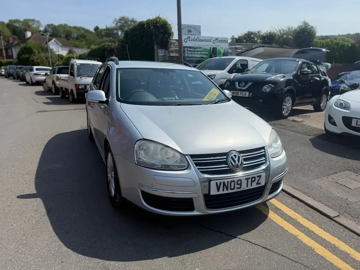 Used VW Golf VI SE 140 HP (102 kW) 2009 Silver Estate