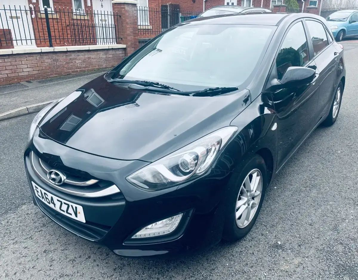 Begagnad Hyundai i30 Active 2014 Svart Halvkombi