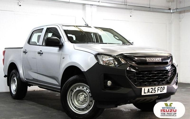 Used Isuzu D-Max 165 HP (121 kW) 2024 Cabriolet