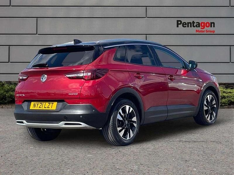 Second-hand Vauxhall Grandland X Edition 128 CP (94 kW) 2021 Roșu SUV