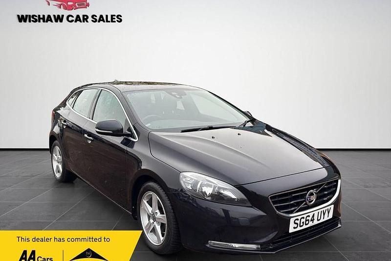 Used 2014 Volvo V40 SE Hatchback | £5,200 (Fair price) - Image 1/1