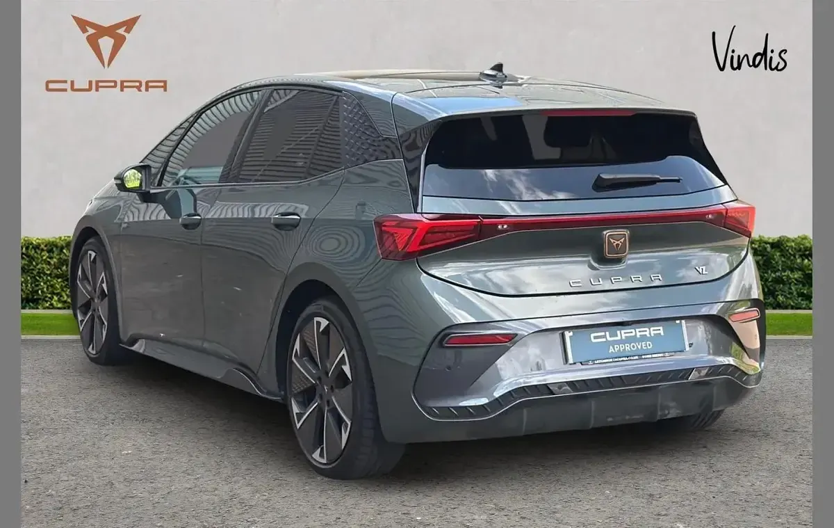 Used Cupra Born e-Boost 239 kW (326 HP) 2025 Green Hatchback