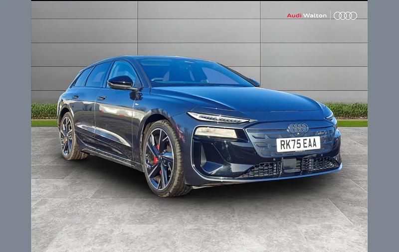 Grey Used 2025 Audi e-tron Comfort SUV | £65,990 - Image 1/4