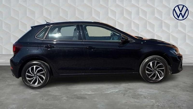 Usado VW Polo Life 95 HP (69 kW) 2023 Preto Citadino