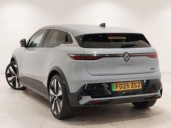Used Renault Megane E-Tech Komfort 159 kW (217 HP) 2025 Grey Hatchback