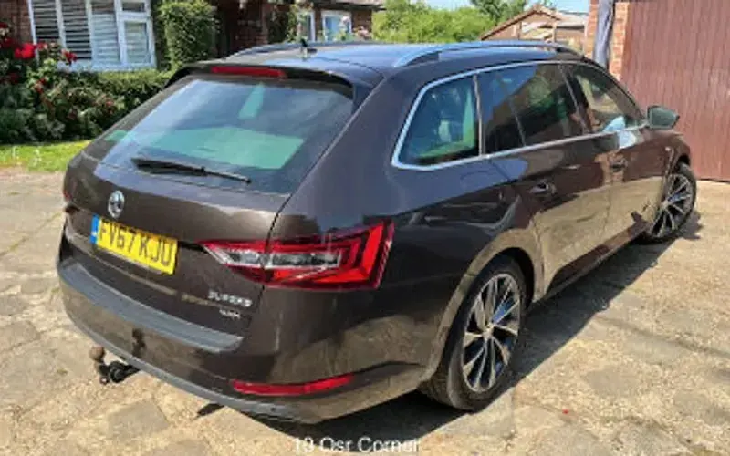Used Skoda Superb 190 HP (139 kW) 2018 Brown Estate