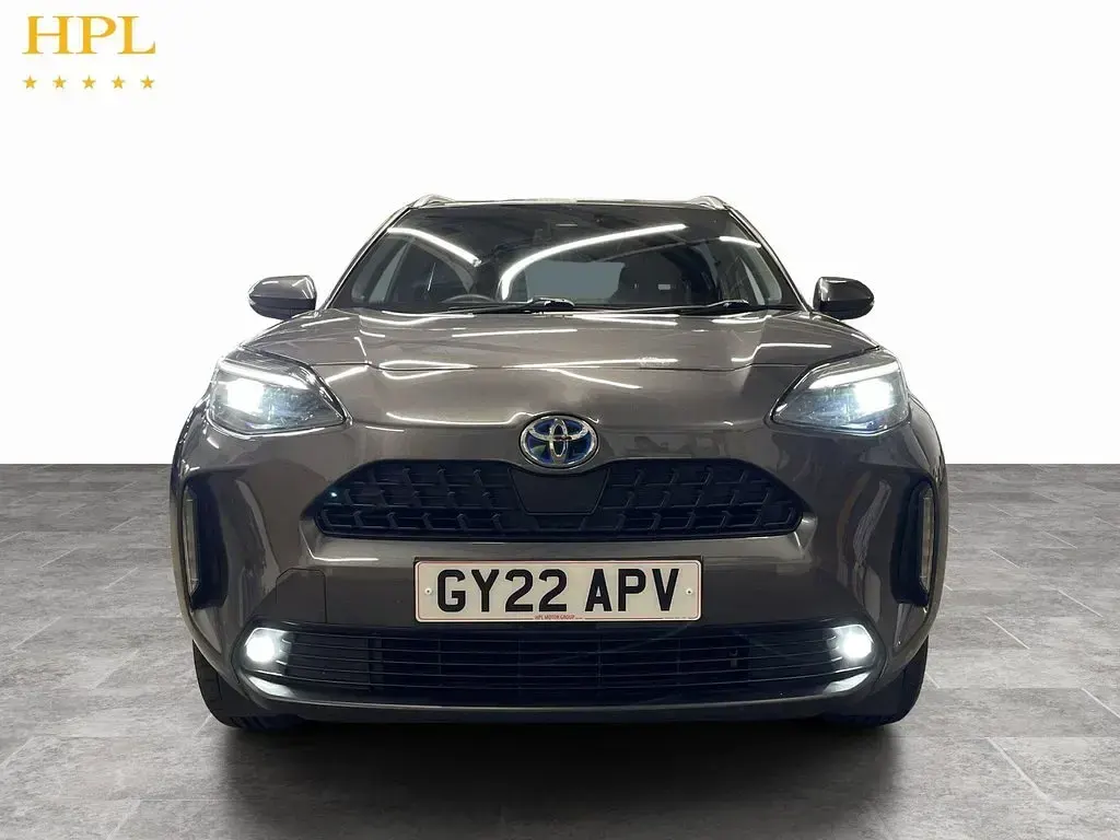 Used Toyota Yaris Cross Design 116 HP (85 kW) 2022 Grey SUV