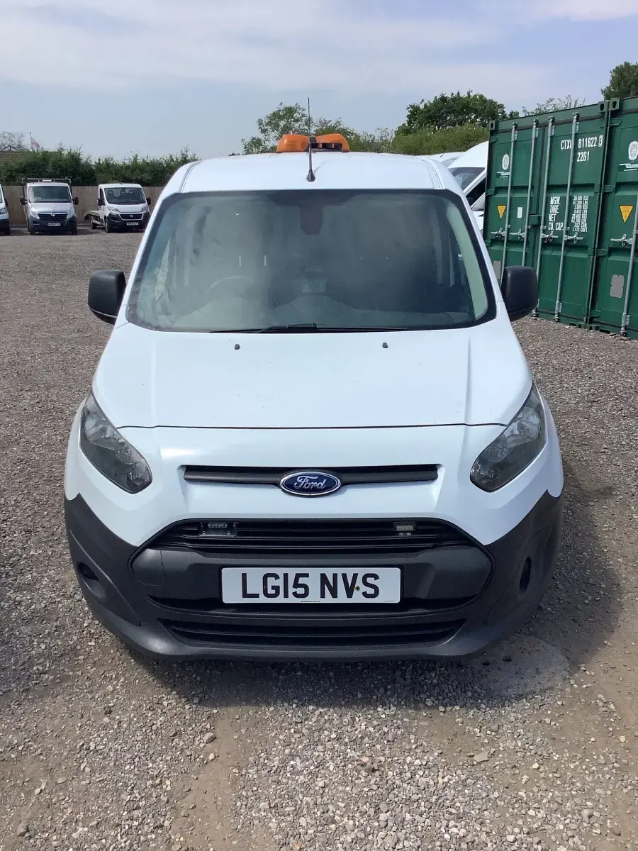 Used Ford Transit Connect 95 HP (69 kW) 2015 White MPV