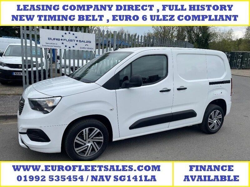 White Used 2020 Vauxhall Combo Sportive MPV | £5,950 (Good price) - Image 1/3