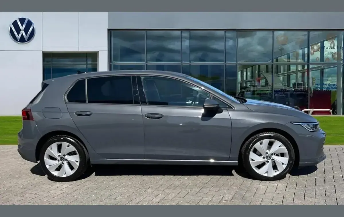 Used VW Golf VIII Match 113 HP (83 kW) 2024 Grey Hatchback