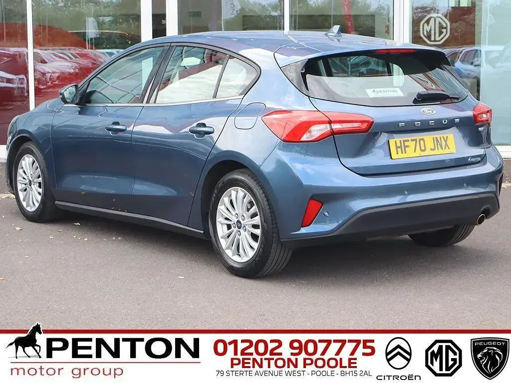 Used Ford Focus Titanium 125 HP (91 kW) 2020 Blue Hatchback