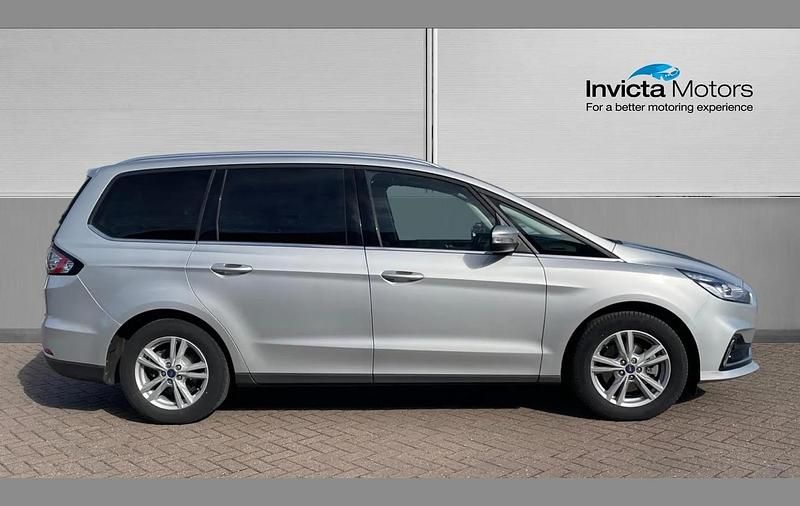 Usado Ford Galaxy Titanium 190 HP (139 kW) 2023 Prateado Monovolume