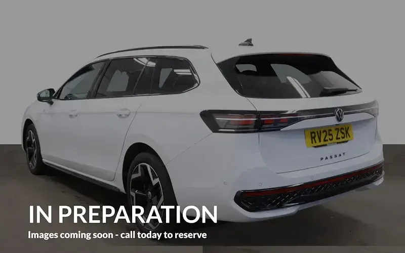 Used VW Passat R-line 204 HP (150 kW) 2025 White Estate