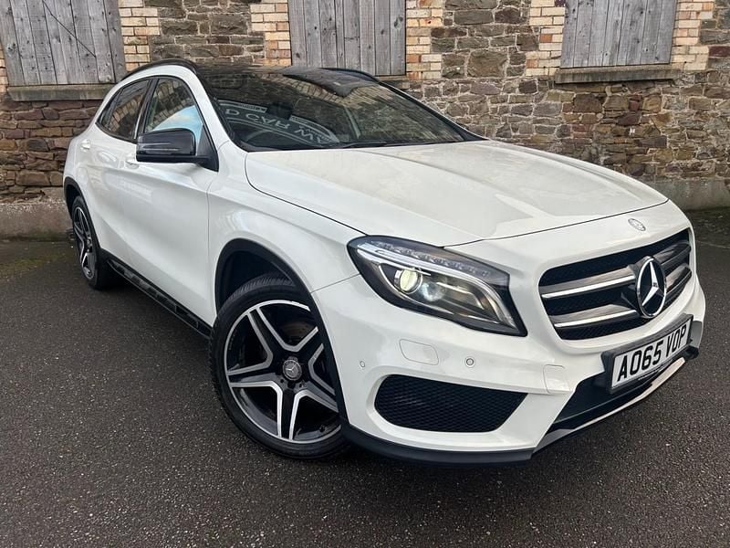 White Used 2015 Mercedes GLA220 AMG line SUV | £10,995 (Fair price) - Image 1/4