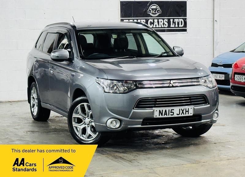 Grey Used 2015 Mitsubishi Outlander P-HEV Estate | £6,000 (Good price) - Image 1/3