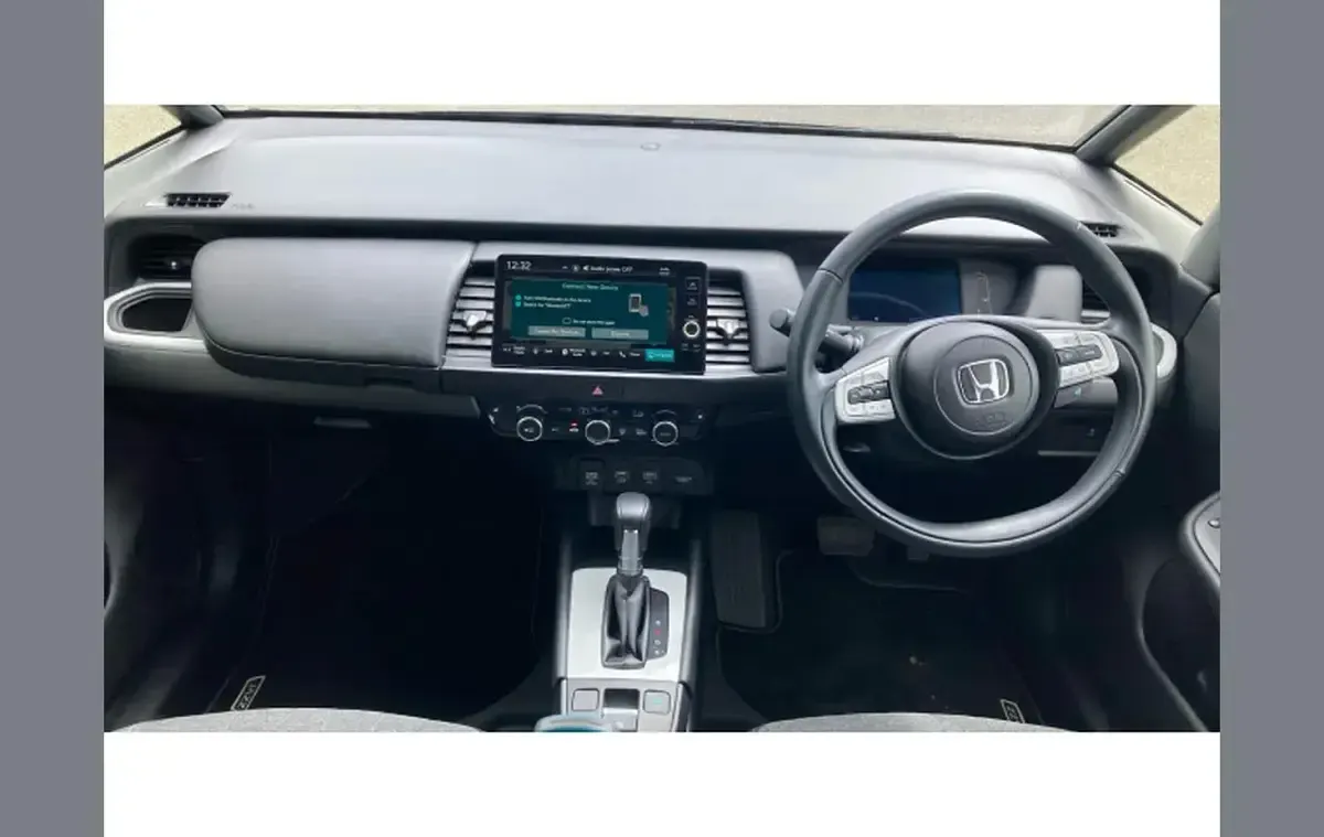 Używany Honda Jazz Advance 122 KM (89 kW) 2023 Czarny Hatchback
