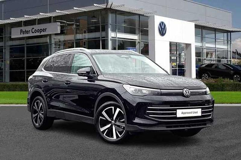 Black Used 2025 VW Tiguan Elegance SUV | £33,990 (Expensive) - Image 1/4