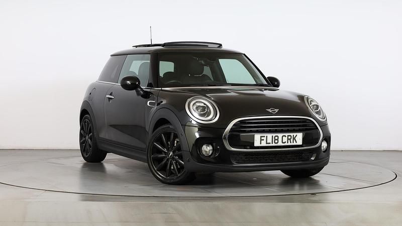 Black Used 2018 Mini Cooper Hatch Hatchback | £15,000 (Fair price) - Image 1/4