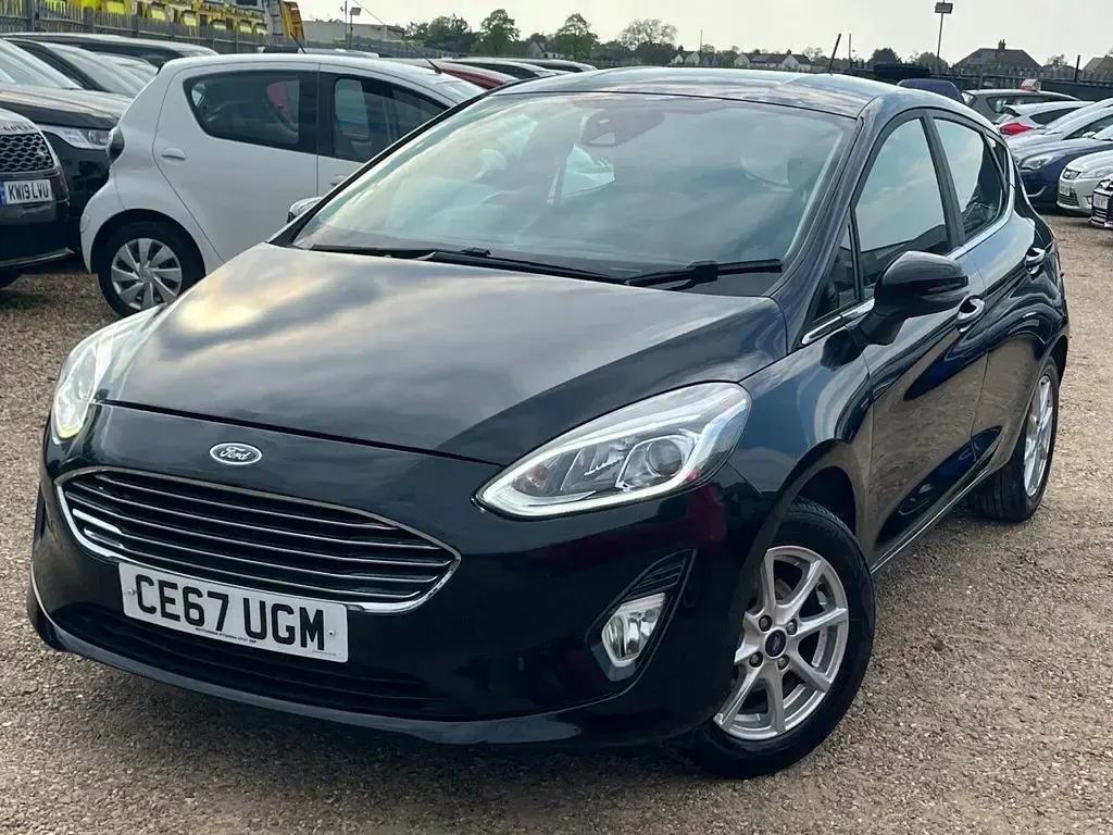 Used Ford Fiesta Zetec 70 HP (51 kW) 2017 Black Hatchback