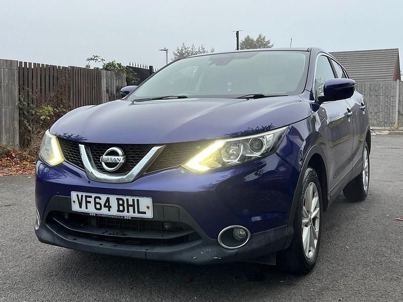 Blue Used 2015 Nissan Qashqai Acenta+ SUV | £3,395 (Good price) - Image 1/4