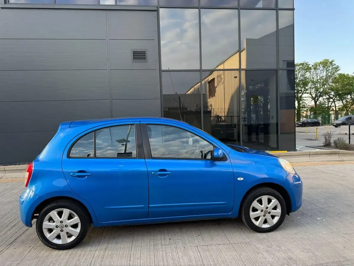 Używany Nissan Micra Acenta 80 KM (58 kW) 2011 Niebieski Hatchback