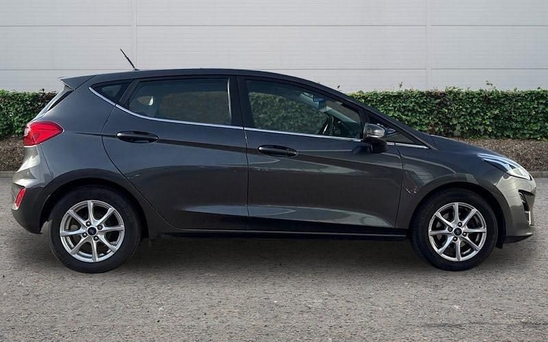 Used Ford Fiesta Zetec 101 HP (74 kW) 2019 Hatchback
