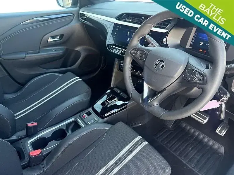 Second-hand Vauxhall Corsa 100 CP (73 kW) 2024 Alb Hatchback