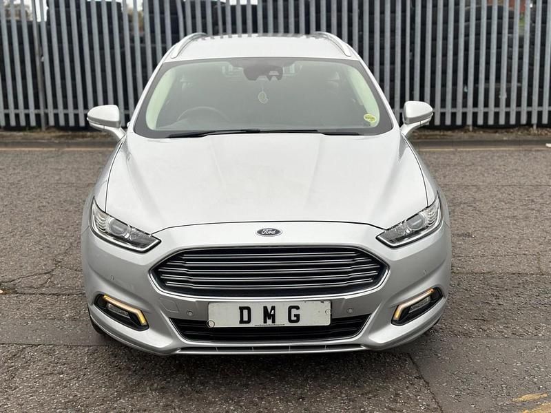 Begagnad Ford Mondeo Titanium 2017 Silver Kombi