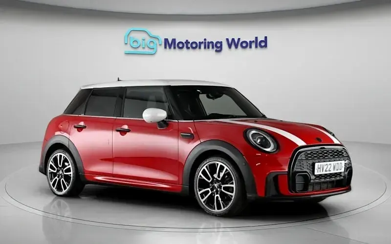 Used Mini Cooper Hatch 136 HP (100 kW) 2022 Red Hatchback