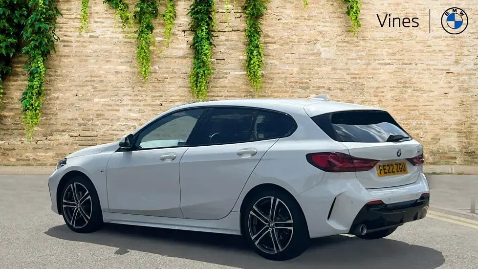 Used BMW 118 M Sport 136 HP (100 kW) 2022 White Hatchback