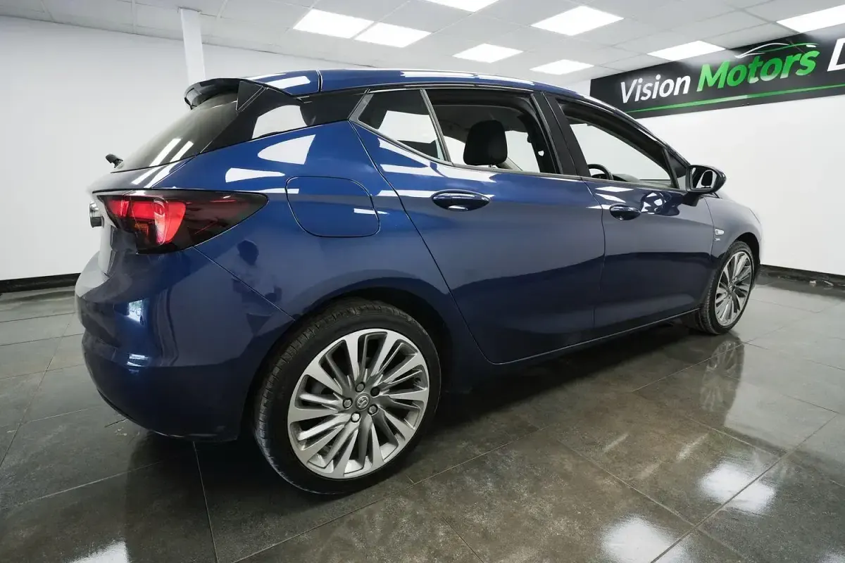Used Vauxhall Astra SRi 145 HP (106 kW) 2020 Blue Hatchback