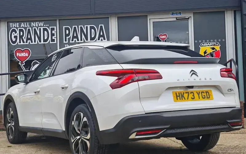 Used Citroën C5 X PureTech 131 HP (96 kW) 2023 White Estate
