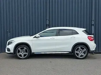 Usado Mercedes GLA200 AMG line 136 HP (100 kW) 2017 Branco SUV