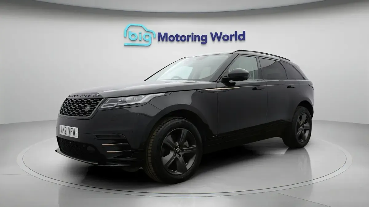 Usado Land Rover Range Rover Velar R-Dynamic 204 HP (150 kW) 2021 Preto SUV