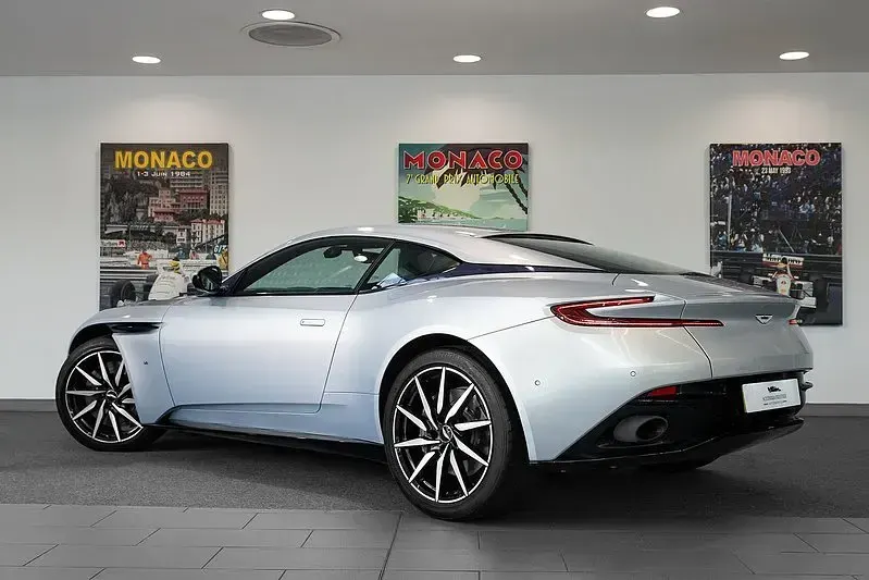 Used Aston Martin DB11 608 HP (447 kW) 2016 Silver Coupe