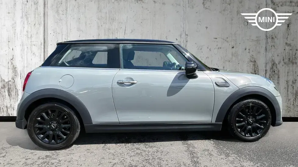 Used Mini Cooper Classic 134 HP (98 kW) 2022 Grey Hatchback