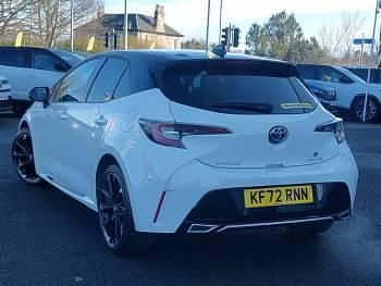 Used Toyota Corolla Sport 122 HP (89 kW) 2022 White Hatchback