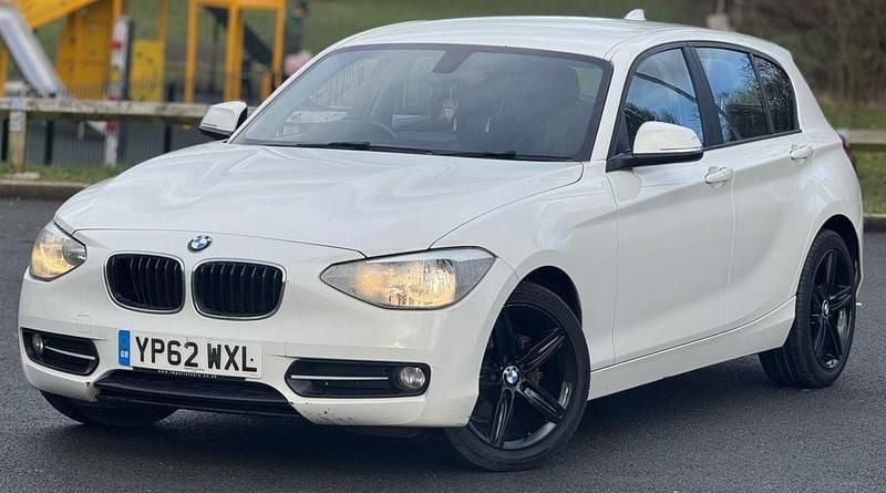 Used BMW 116 Sport Line 2012 White Hatchback