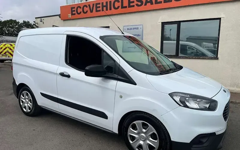 Used Ford Transit Courier Trend 75 HP (55 kW) 2023 Van