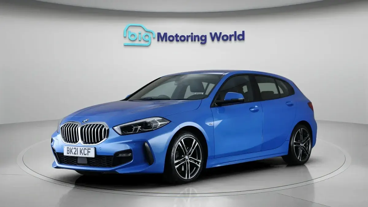 Used BMW 118 M Sport 138 HP (101 kW) 2021 Blue Hatchback
