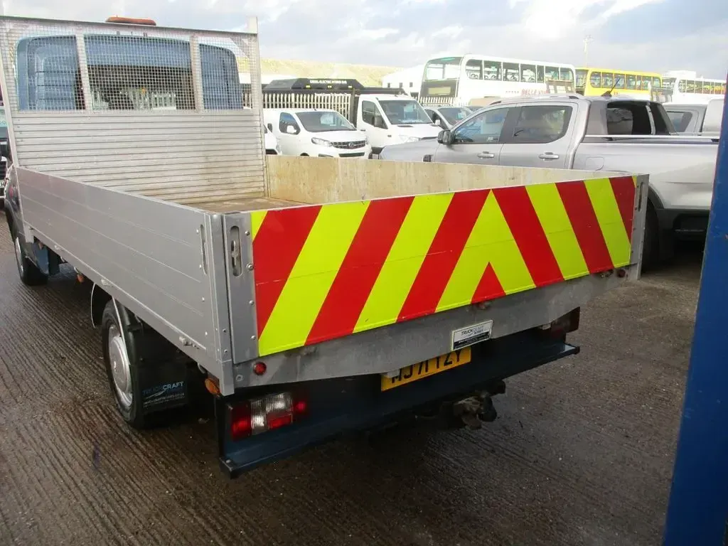 Used Maxus V90 150 HP (110 kW) 2022 Blue Van