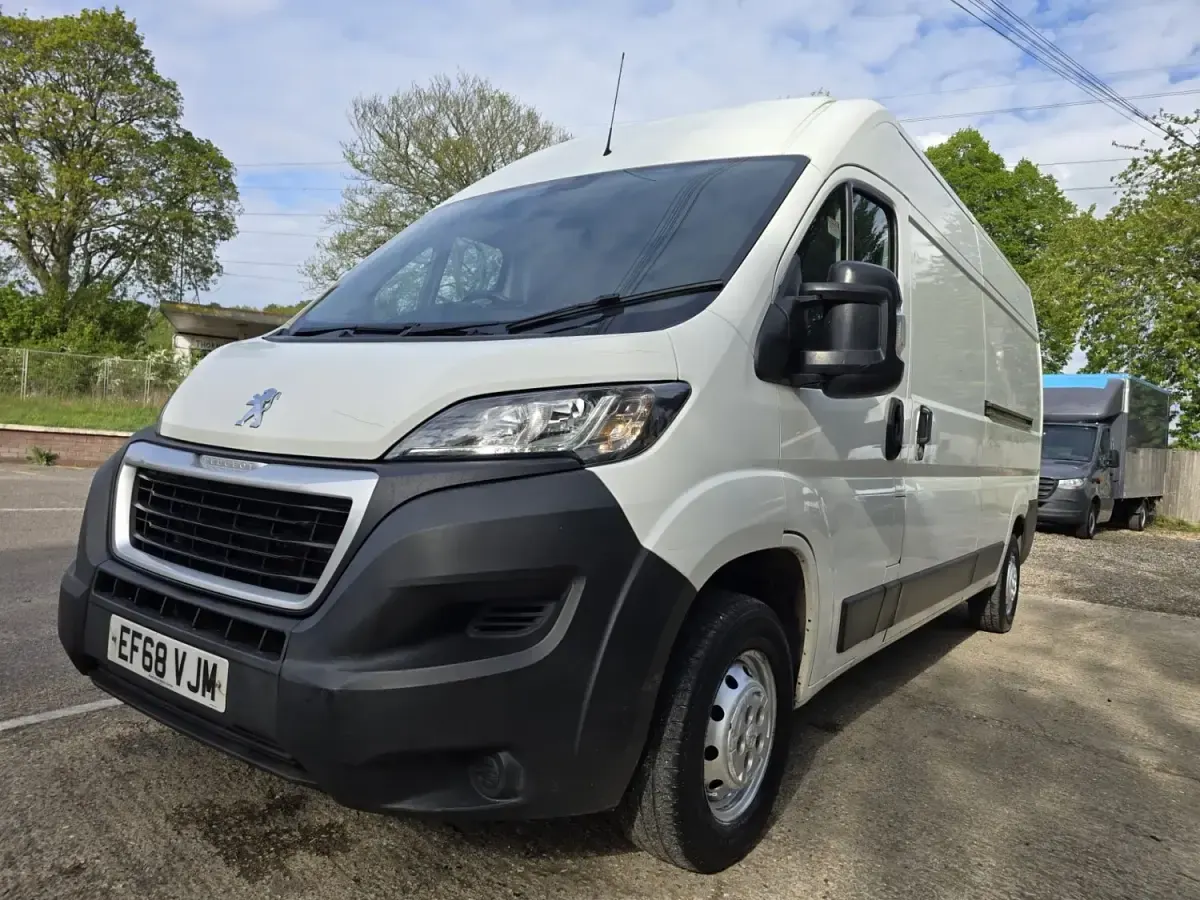 Second-hand Peugeot Boxer 2019 Alb Van