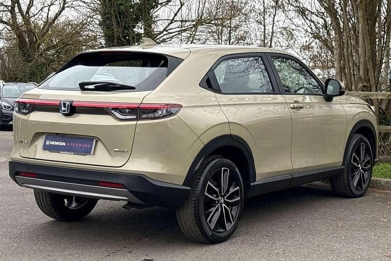 Used Honda HR-V Elegance 152 HP (111 kW) 2022 Beige SUV