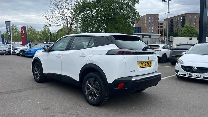 Second-hand Peugeot 2008 Active Premium 100 CP (73 kW) 2022 Alb SUV
